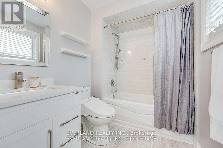 249 Nottingham Dr Drive, Oakville, Ontario  L6H 4H9 - Photo 16 - W14104662