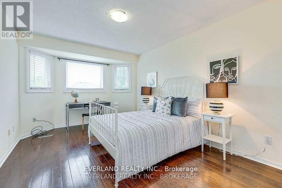 249 Nottingham Dr Drive, Oakville, Ontario  L6H 4H9 - Photo 17 - W14104662