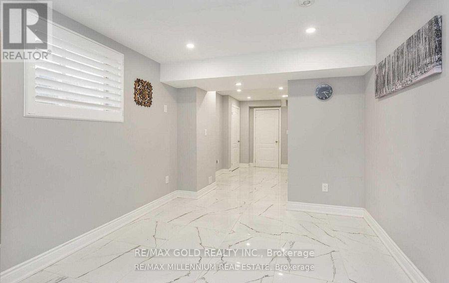 7 Vetch Street, Brampton, Ontario  L6Y 0E3 - Photo 37 - W14102372