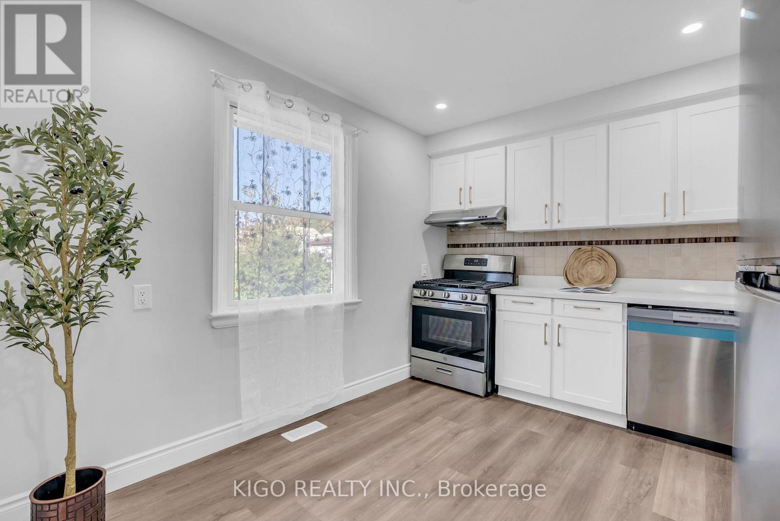 54 Tweedsmuir Avenue, London East, Ontario  N5W 1K7 - Photo 6 - X14104066