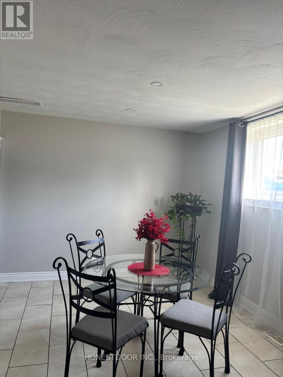 92 Doane Street, Ottawa, Ontario  K2B 6G9 - Photo 13 - X14104668