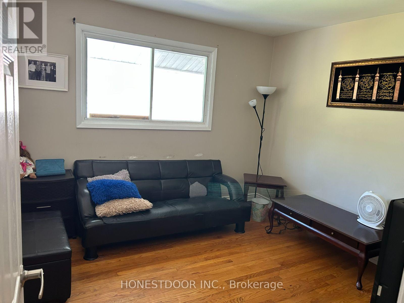 92 Doane Street, Ottawa, Ontario  K2B 6G9 - Photo 7 - X14104668