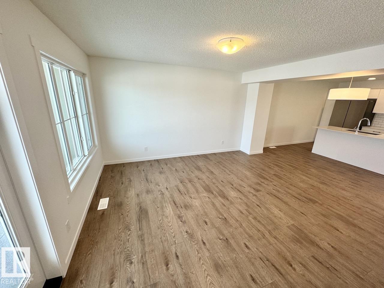485 DESROCHERS BV SW SW