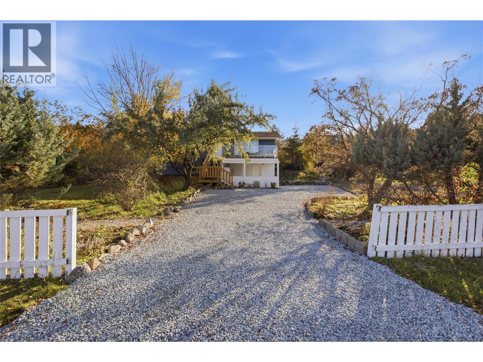 6105 Meadowland Crescent N, Kamloops, British Columbia  V2C 5J1 - Photo 3 - 10404265