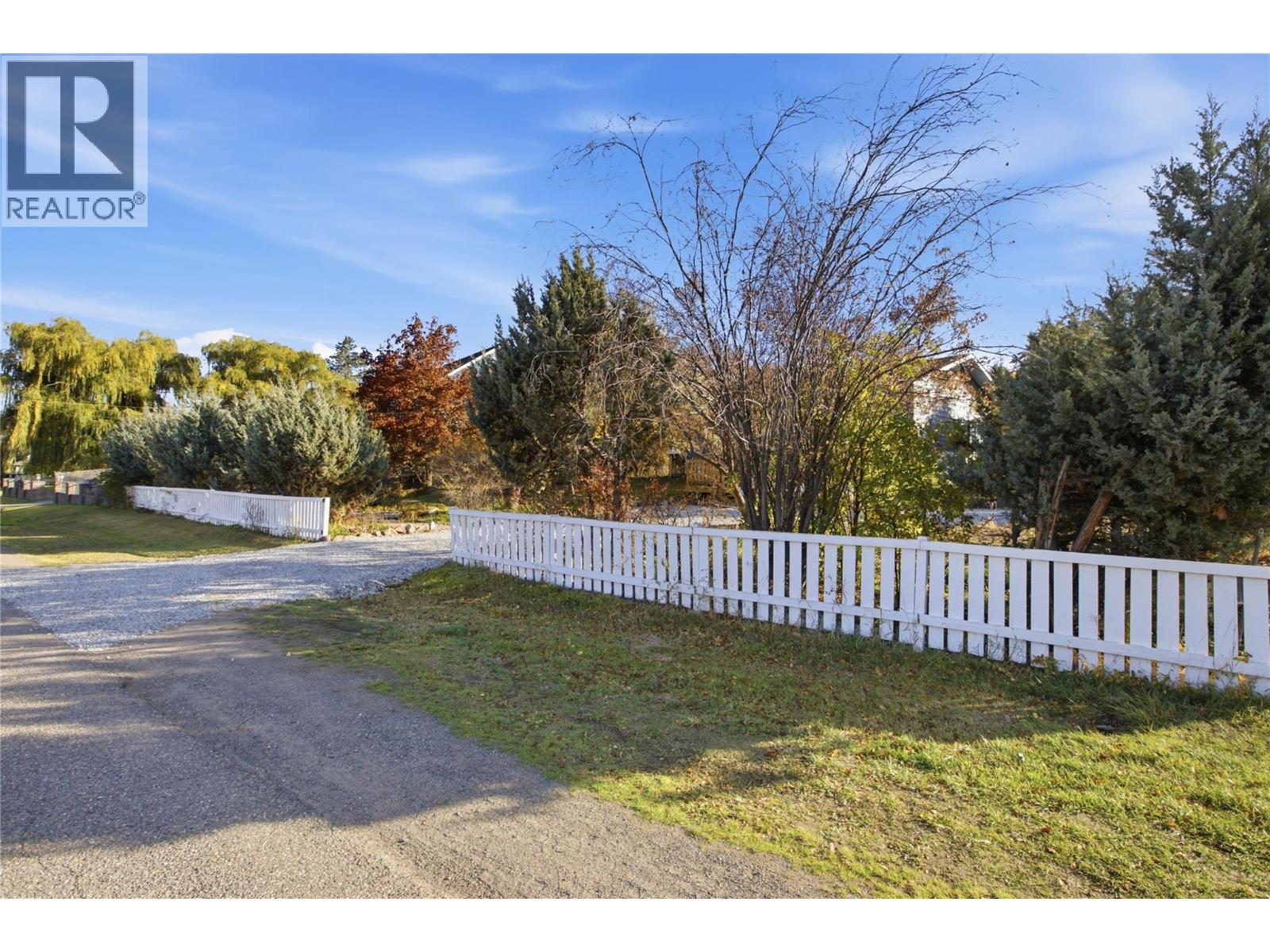 6105 Meadowland Crescent N, Kamloops, British Columbia  V2C 5J1 - Photo 7 - 10404265