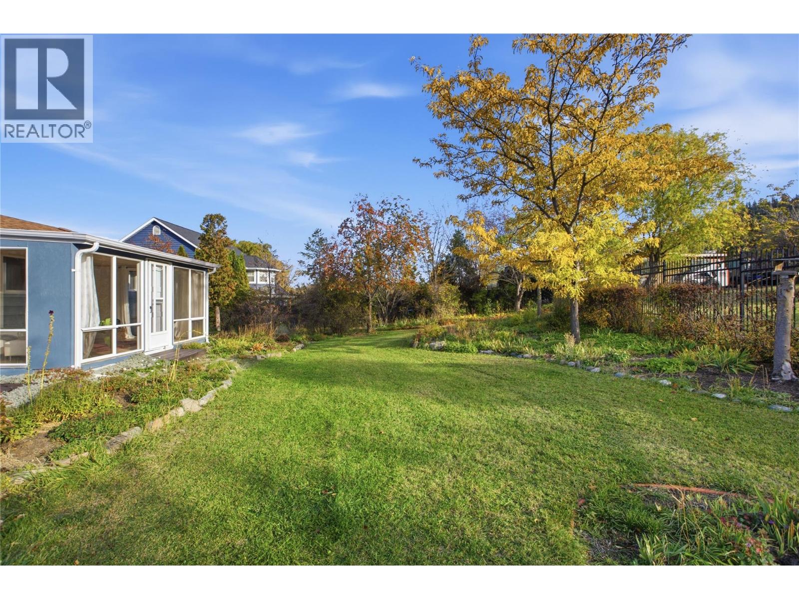 6105 Meadowland Crescent N, Kamloops, British Columbia  V2C 5J1 - Photo 9 - 10404265