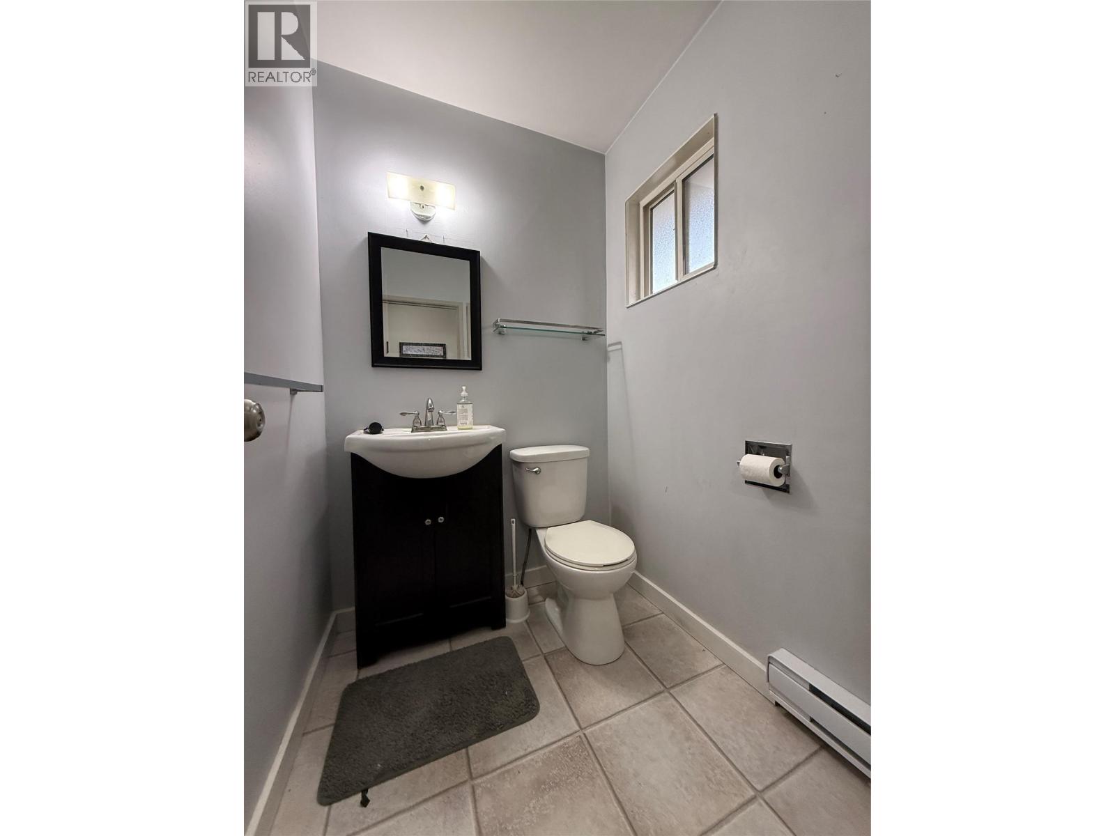 403 Richards Street W, Nelson, British Columbia  V1L 3K2 - Photo 21 - 10404193
