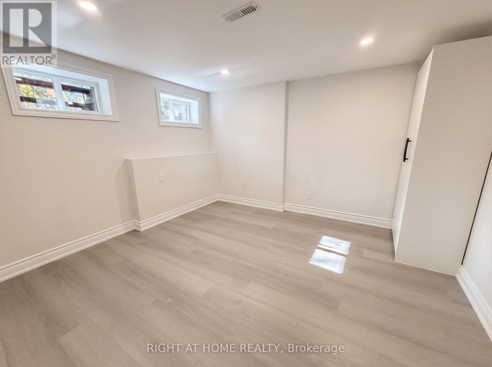 71 Rockport Crescent, Richmond Hill (Crosby), Ontario  L4C 2L7 - Photo 8 - N14104696