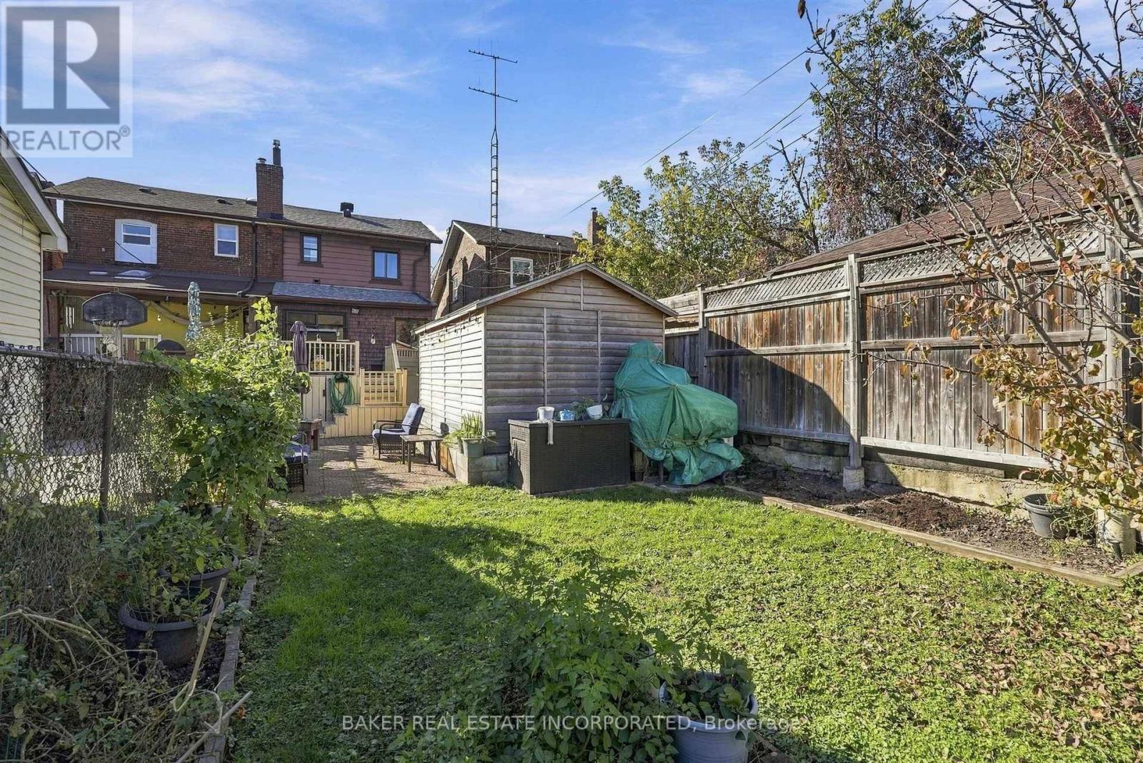 1867 Dufferin Street, Toronto, Ontario  M6E 3P5 - Photo 43 - C14103250