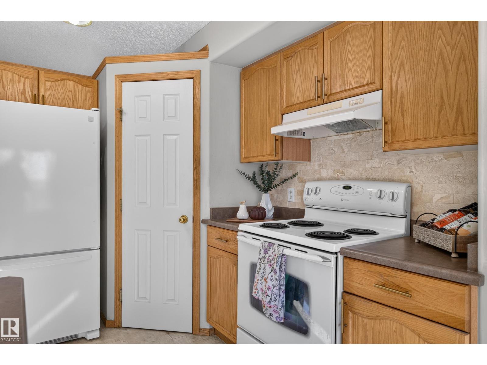 4615 151 AV NW