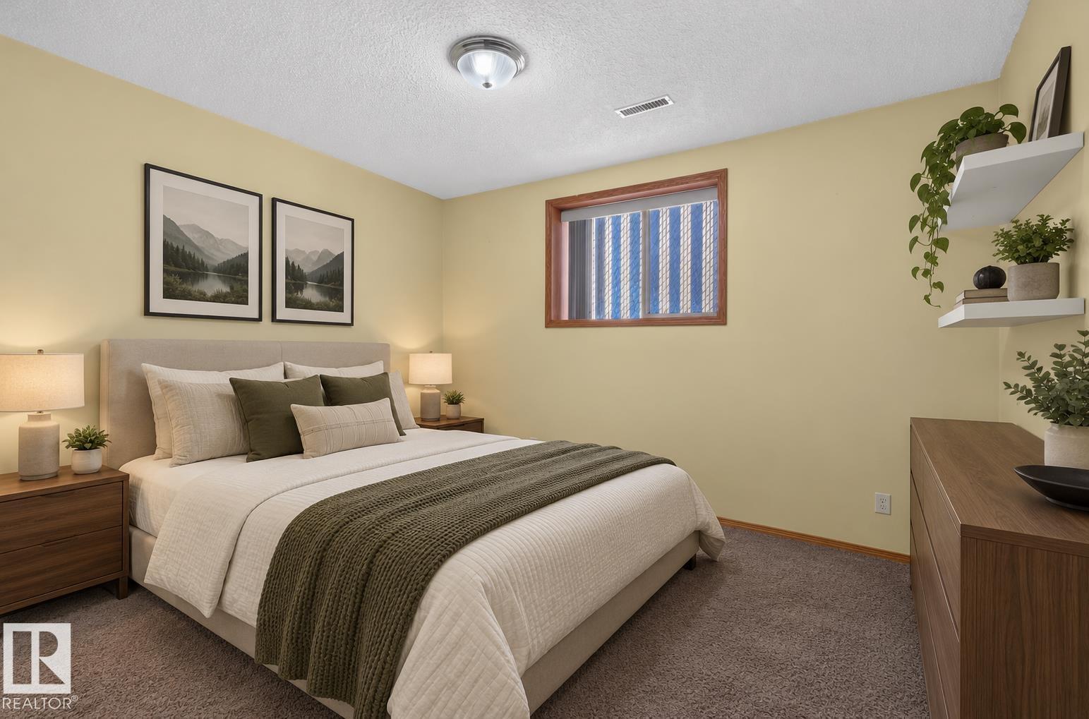 4615 151 AV NW