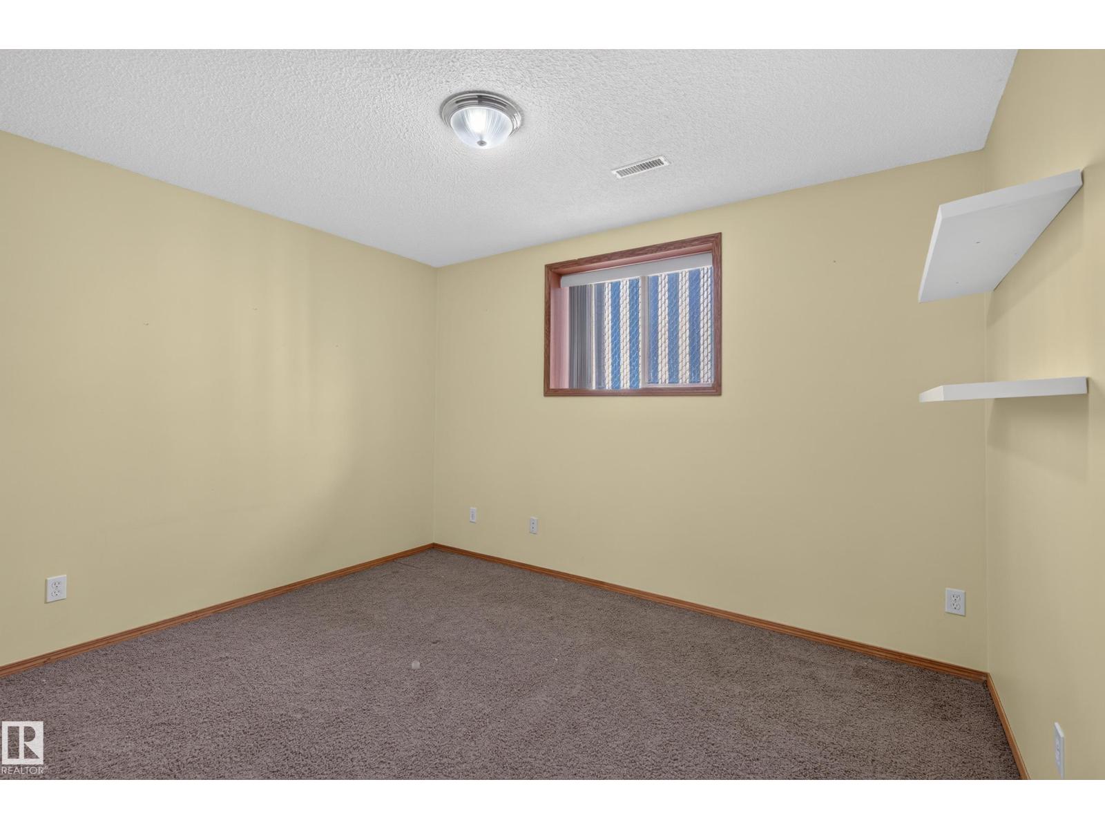 4615 151 AV NW