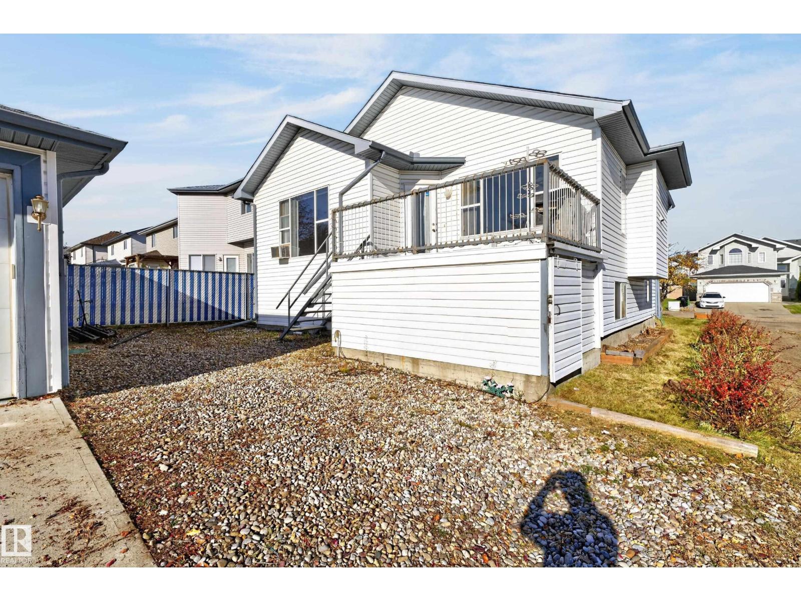 4615 151 AV NW