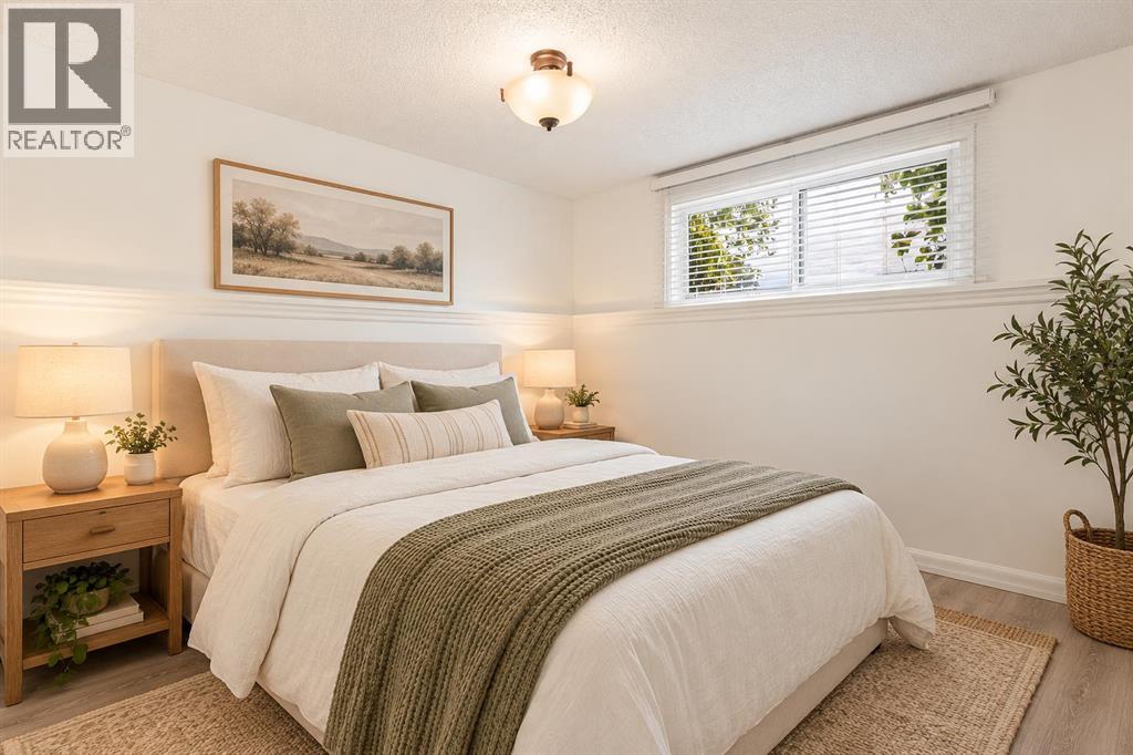 808 Stonehaven Road SW, Calgary, Alberta  T2W 0P6 - Photo 31 - A2353771