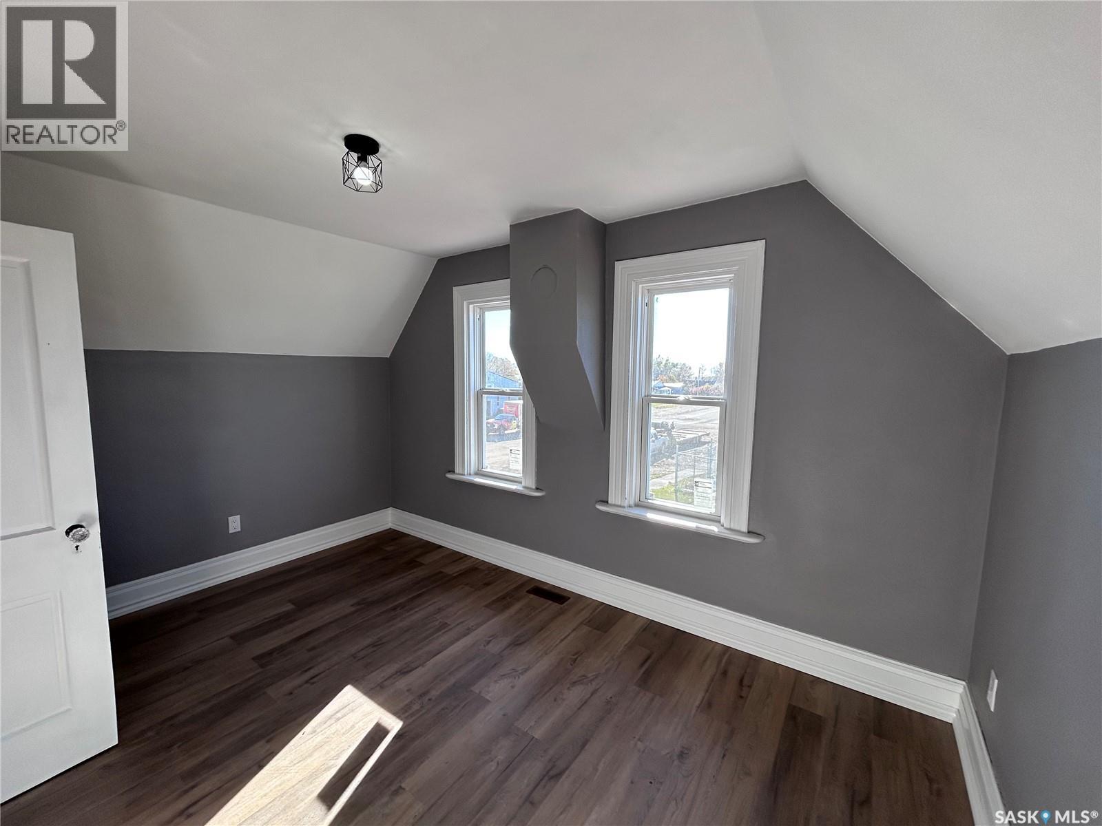 315 3rd Street, Frobisher, Saskatchewan  S0C 0Y0 - Photo 34 - SK051670