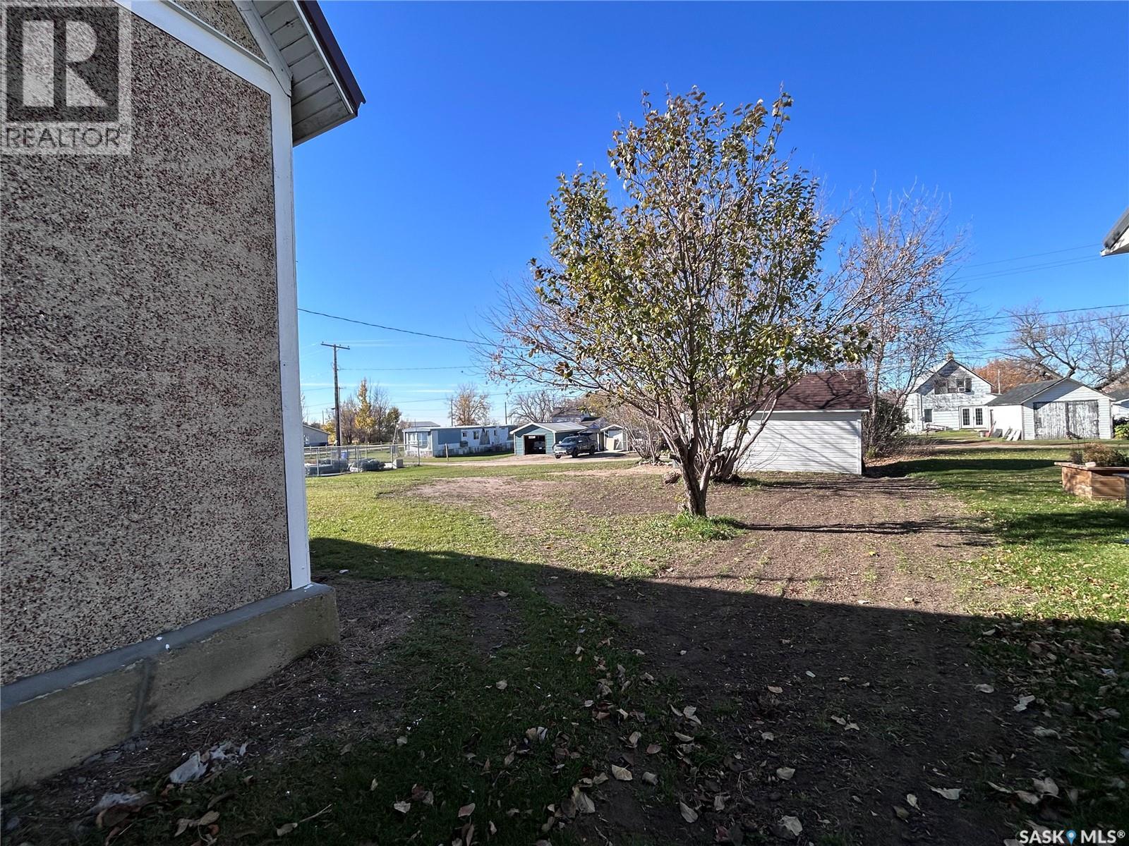 315 3rd Street, Frobisher, Saskatchewan  S0C 0Y0 - Photo 44 - SK051670