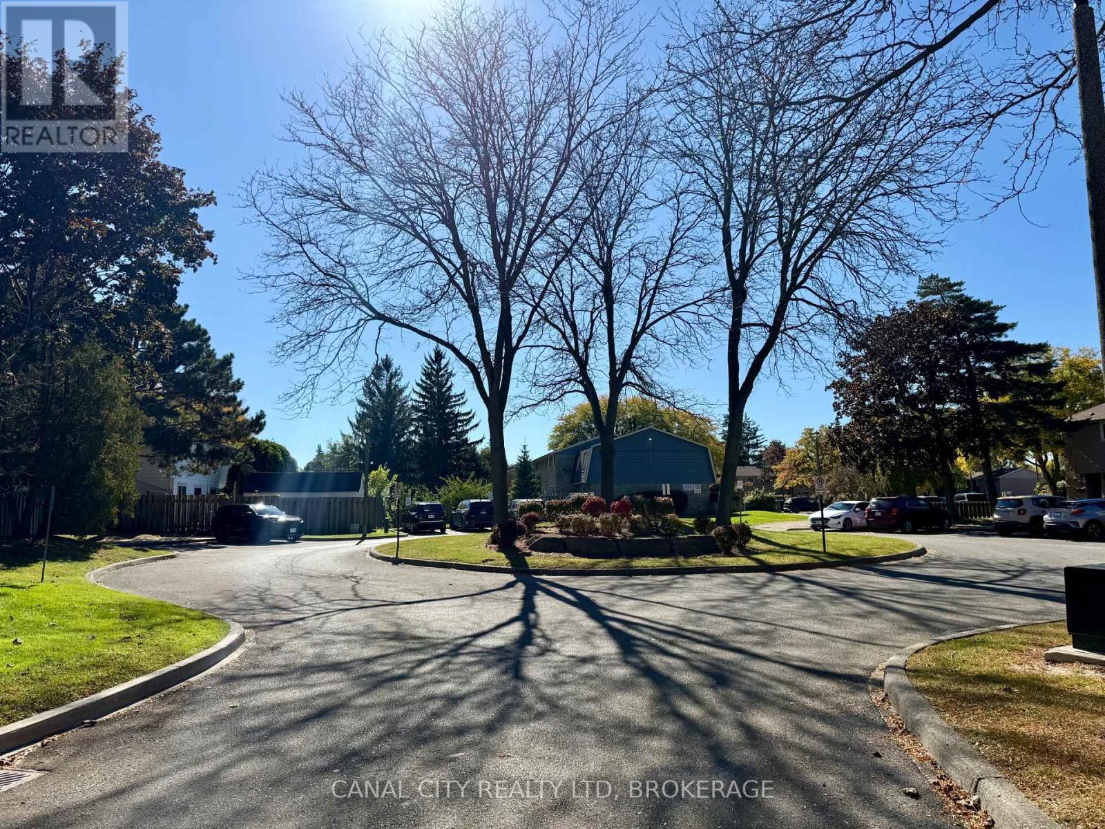 17 - 18 Barry Street, St. Catharines, Ontario  L2R 7J6 - Photo 3 - X14102866