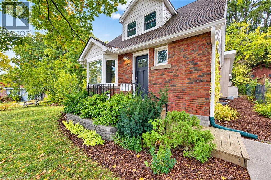 40 Forest Road, Cambridge, Ontario  N1S 3B2 - Photo 2 - 40871792