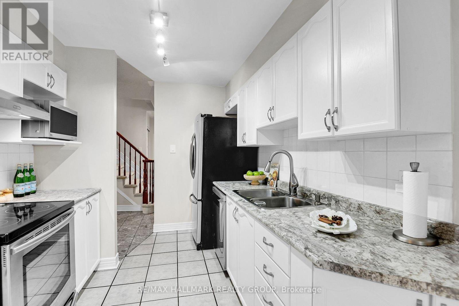 8 Masonbrook Street, Ottawa, Ontario  K2J 4C4 - Photo 17 - X14104752