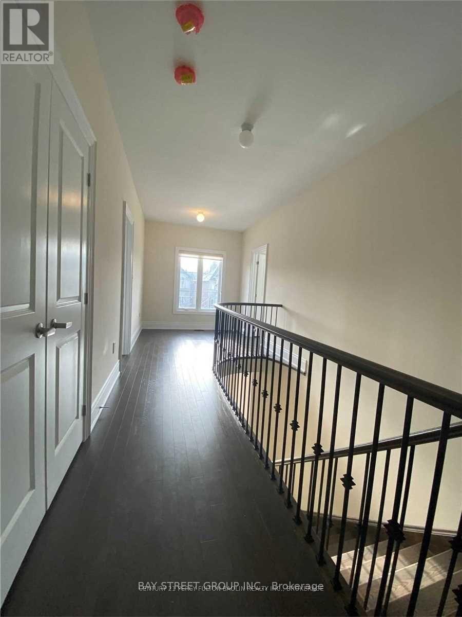 28 Macdonald Court, Richmond Hill, Ontario  L4E 1E9 - Photo 17 - N14102960