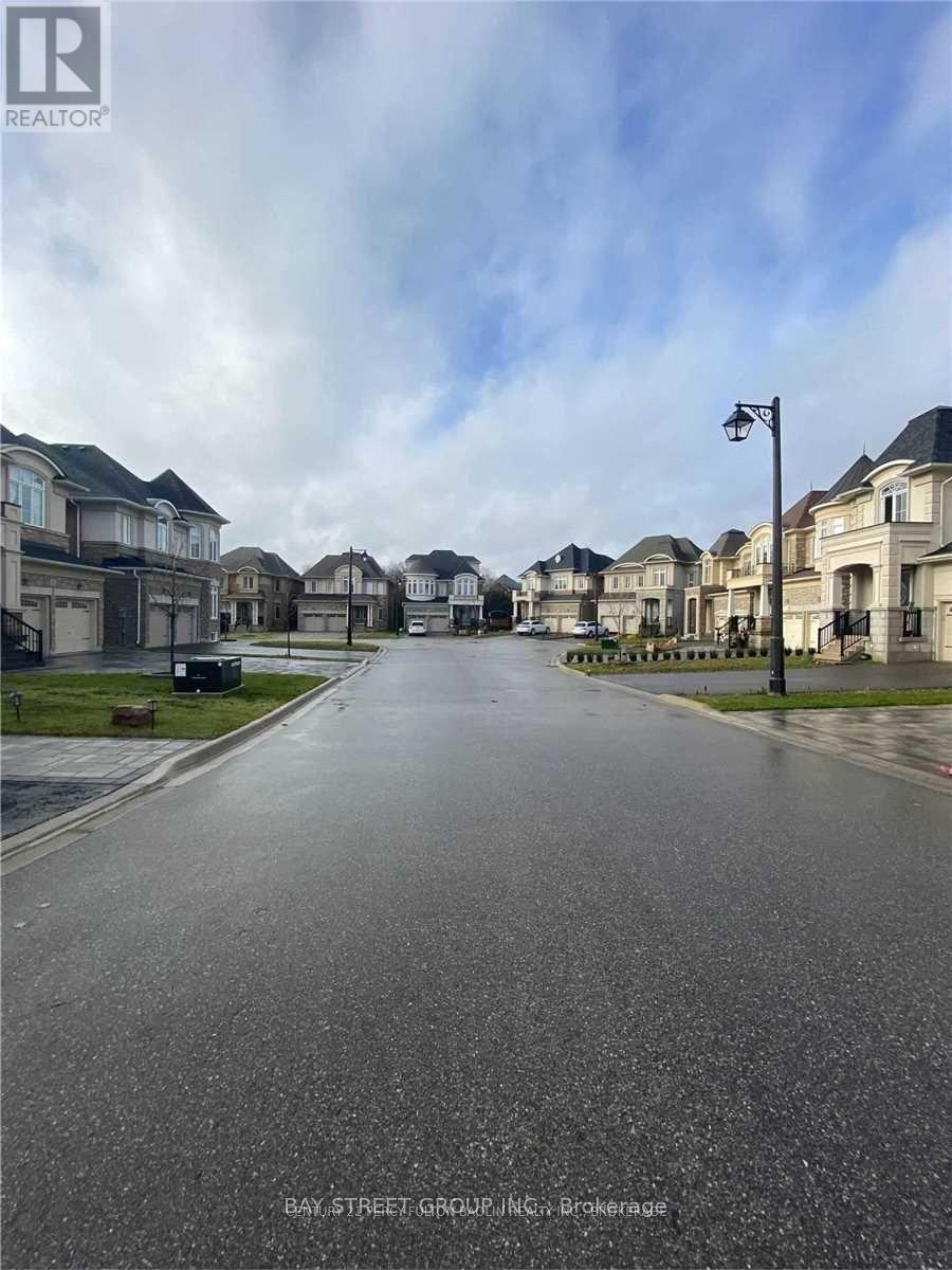 28 Macdonald Court, Richmond Hill, Ontario  L4E 1E9 - Photo 34 - N14102960