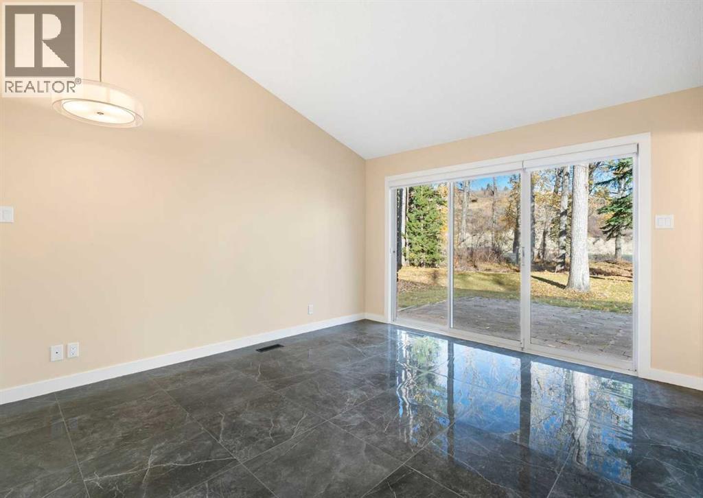 7132 Bow Crescent NW, Calgary, Alberta  T3B 2B9 - Photo 16 - A2353913