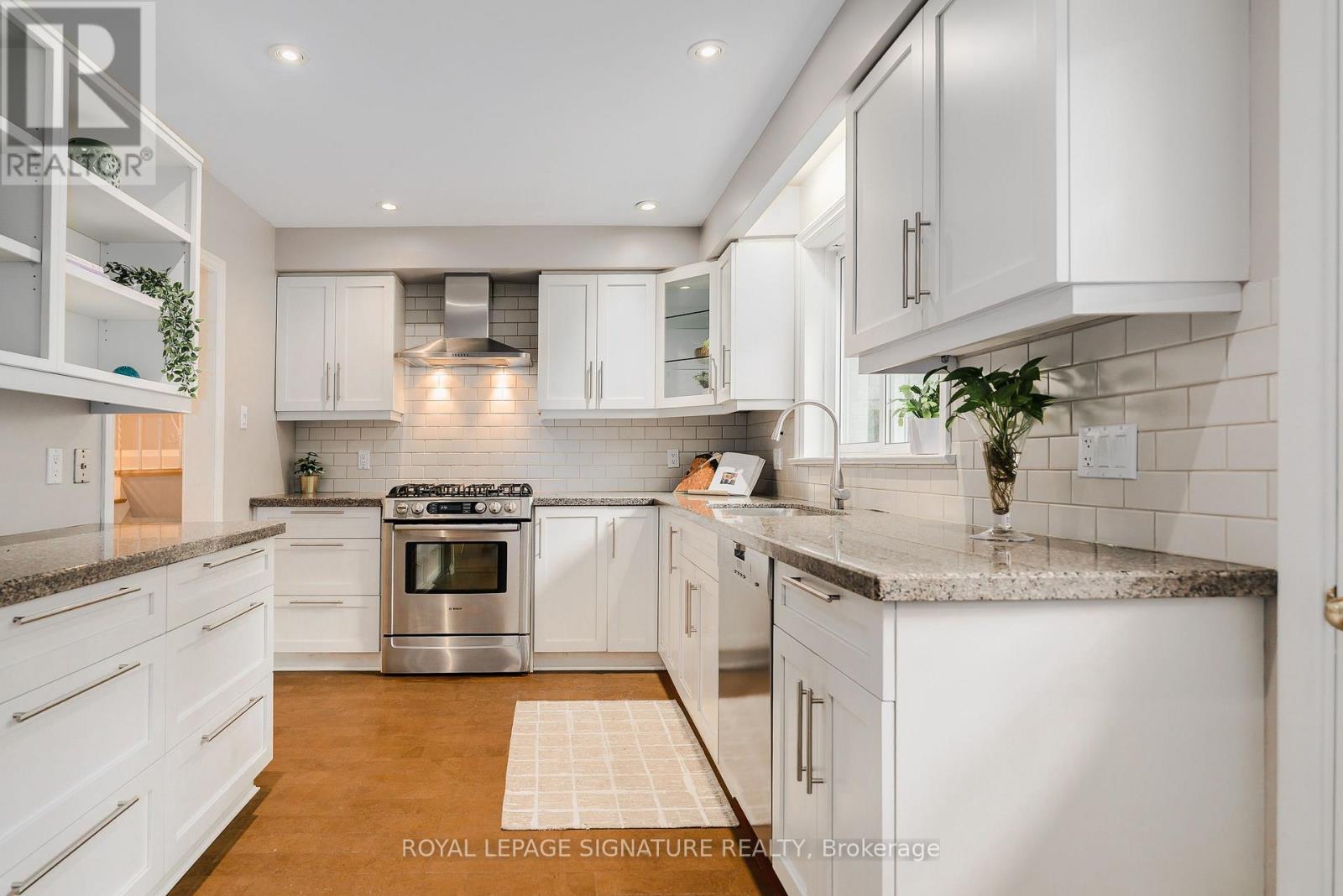 11 Bellbury Crescent, Toronto (Don Valley Village), Ontario  M2J 2J6 - Photo 7 - C14104774