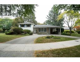 11 BELLBURY CRESCENT, Toronto, Ontario