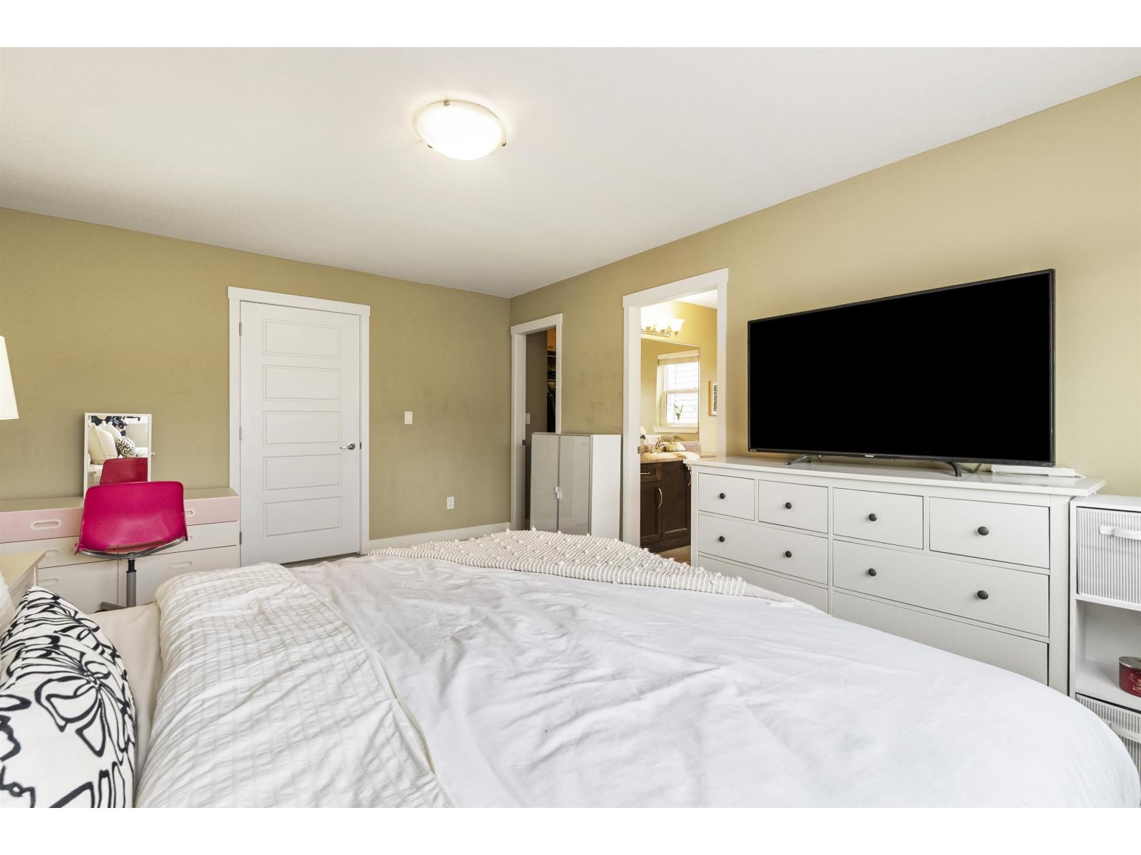 7116 195a Street, Surrey, British Columbia  V4N 5Z5 - Photo 14 - R3175803