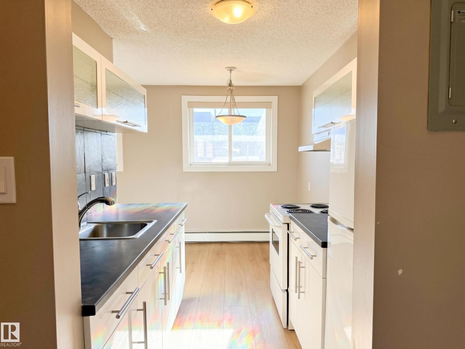 #102 10149 83 Av NW, Edmonton, Alberta  T6E 2C5 - Photo 7 - E4509065