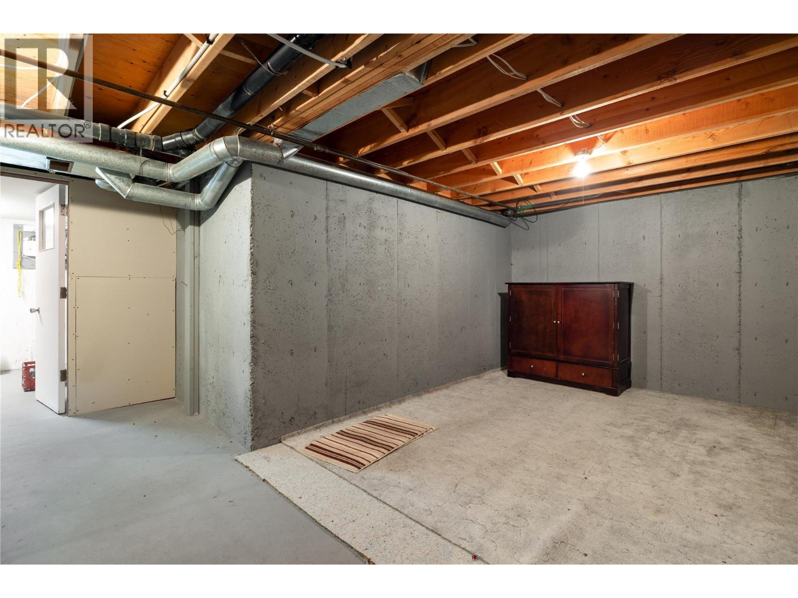 3900 27 Avenue Unit# 2