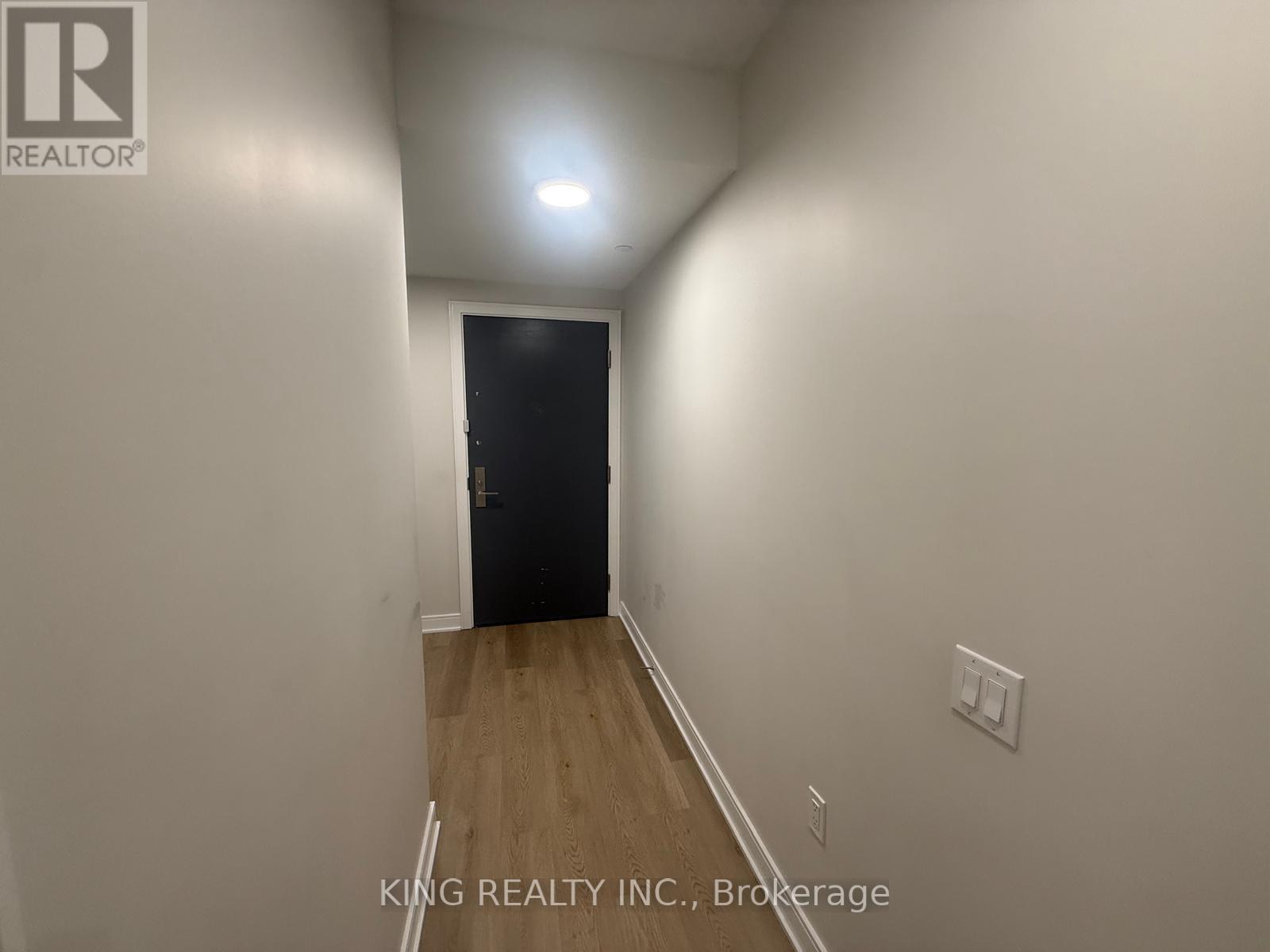 411 - 86 Dundas Street E, Mississauga (Cooksville), Ontario  L5A 0B1 - Photo 2 - W14104762