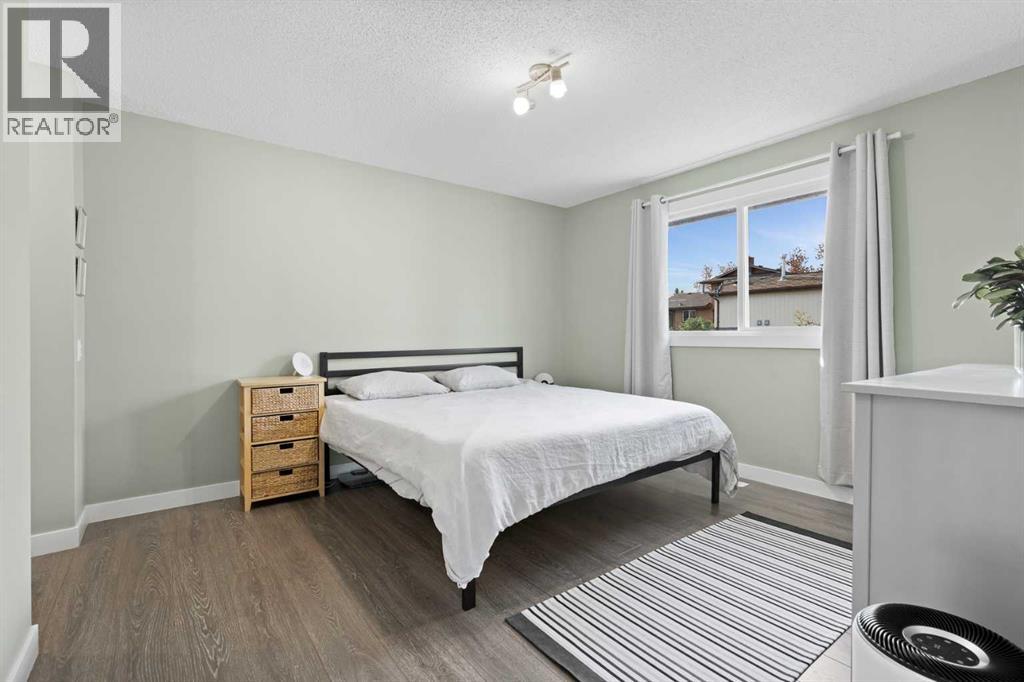 11 Berwick Hill NW, Calgary, Alberta  T3K 1C4 - Photo 14 - A2350760