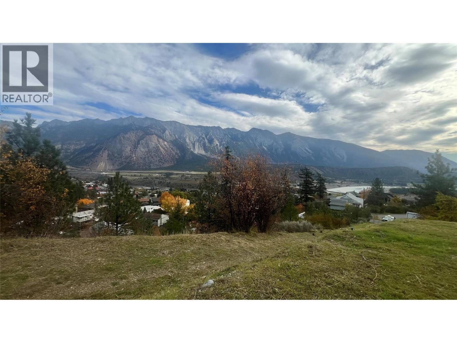 819 COLUMBIA Street, Lillooet, British Columbia