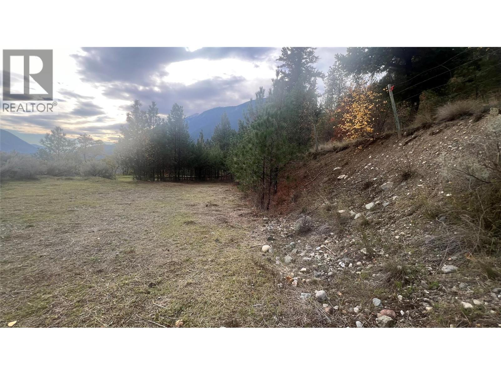 819 Columbia Street, Lillooet, British Columbia  V0K 1V0 - Photo 4 - 10404066