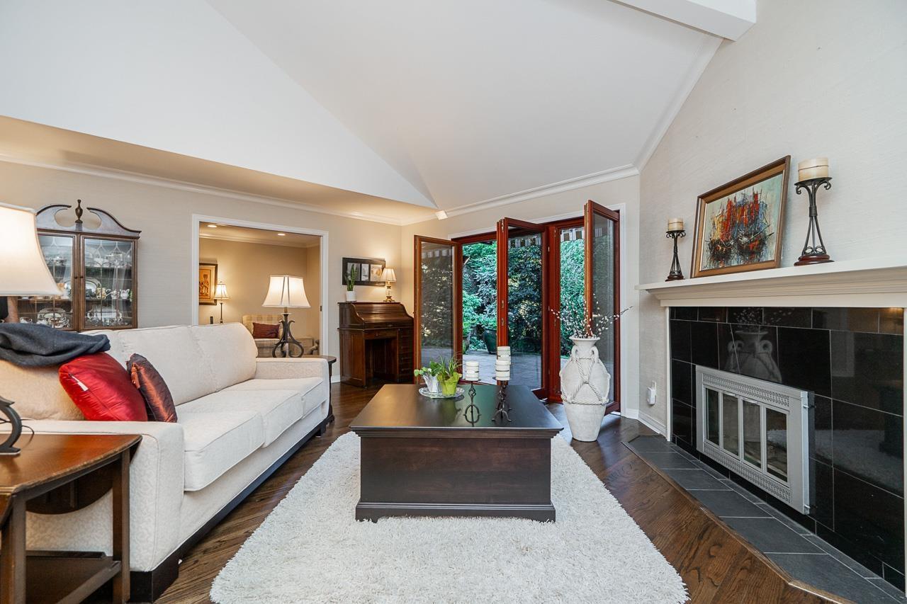 31 1725 SOUTHMERE CRESCENT
