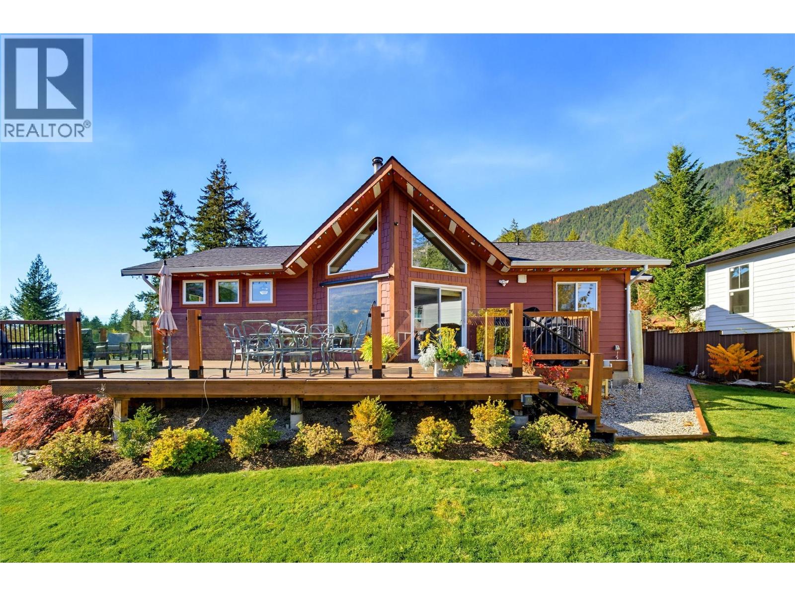 5404 Sunnybrae Canoe Point Road Unit# 4, Tappen, British Columbia