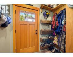5404 Sunnybrae Canoe Point Road Unit# 4