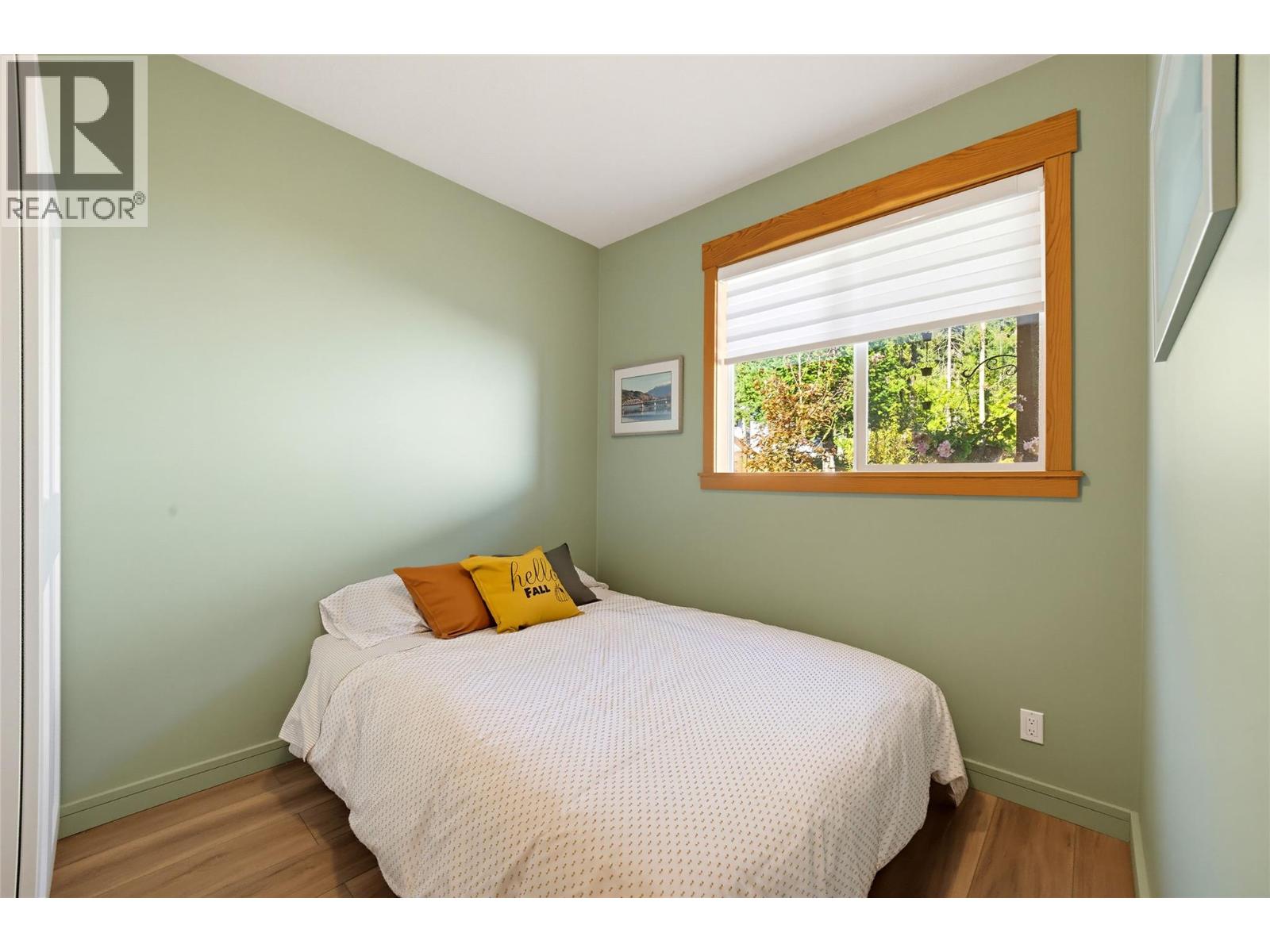 5404 Sunnybrae Canoe Point Road Unit# 4