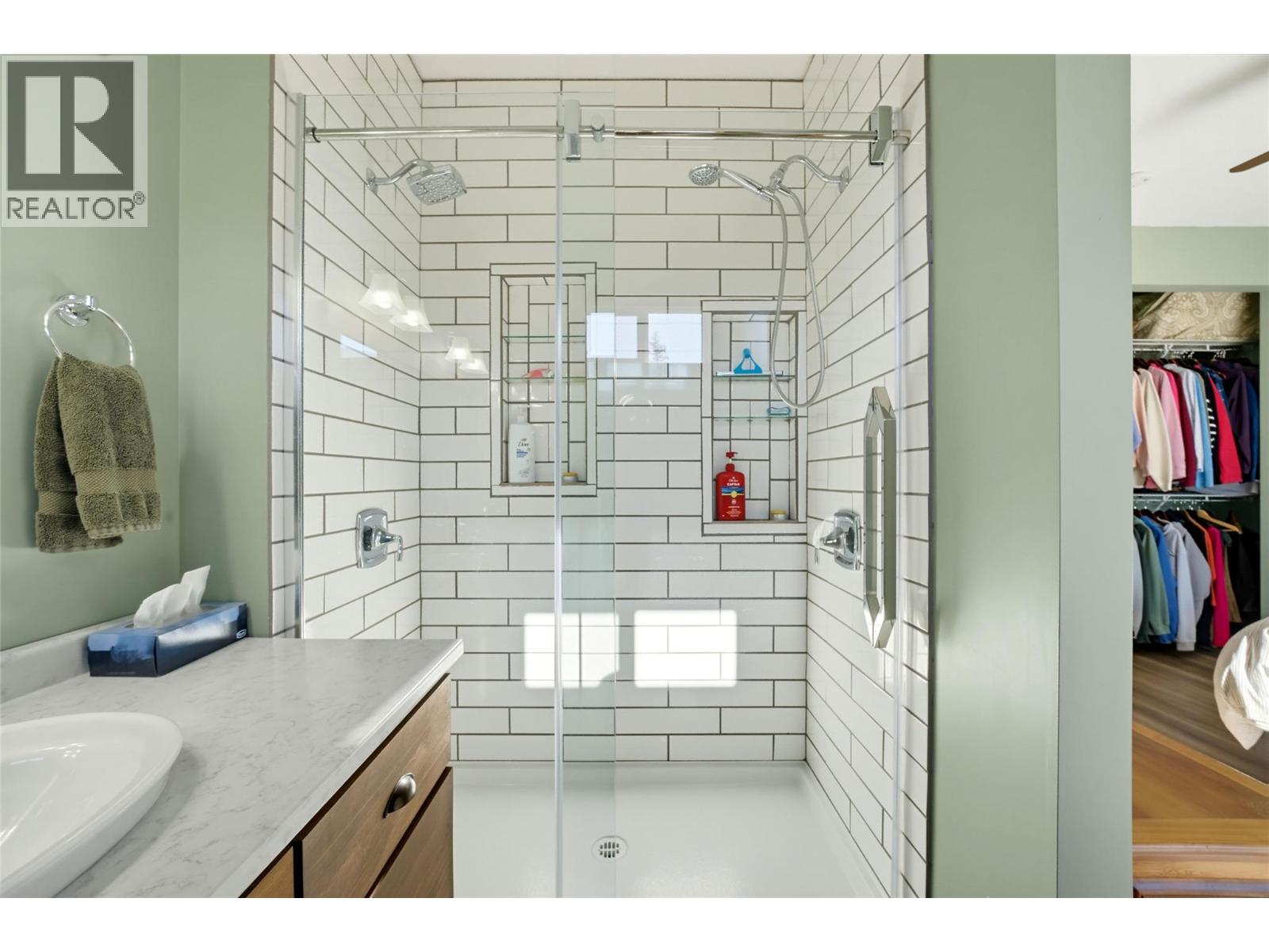 5404 Sunnybrae Canoe Point Road Unit# 4