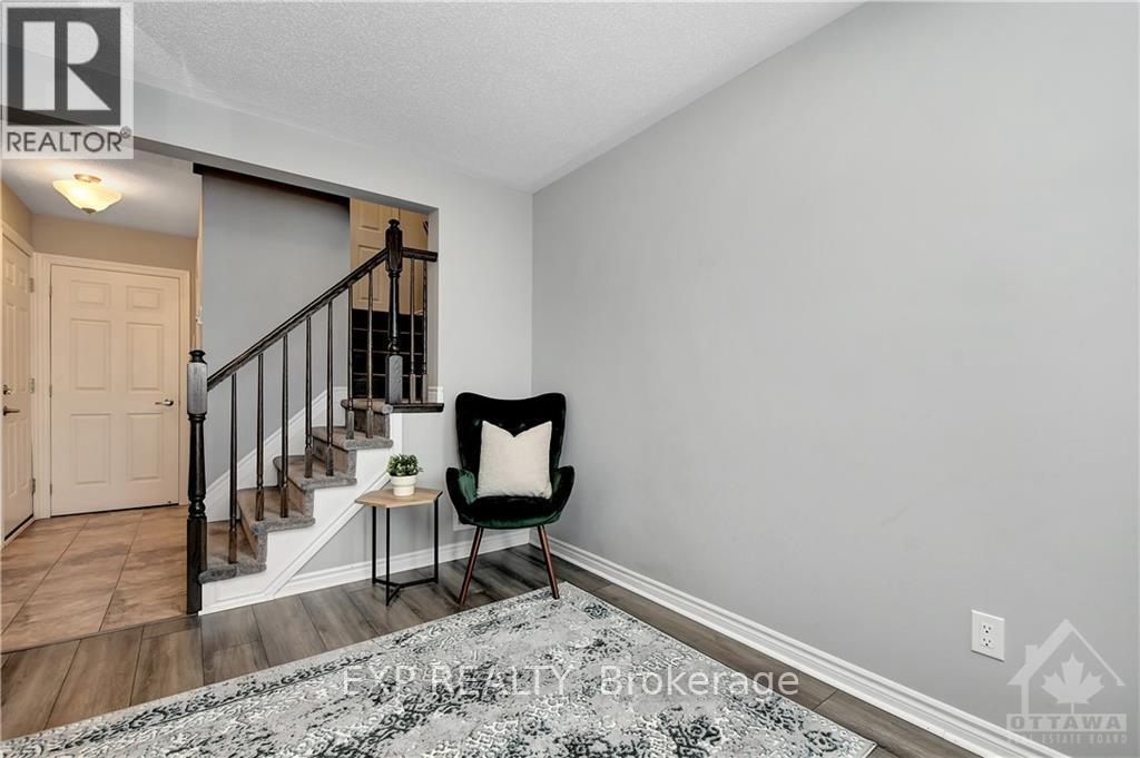 181 Par-La-Ville Circle, Ottawa, Ontario K2S 0T6 - Photo 2 - X14104784