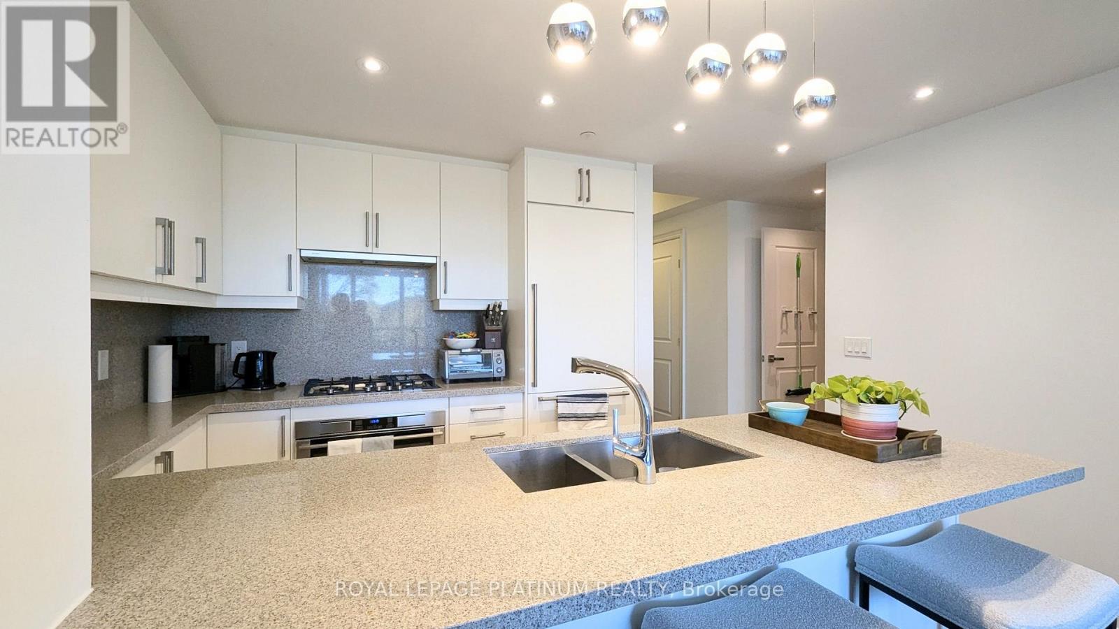 520 - 3500 Lakeshore Road W, Oakville, Ontario L6L 0B4 - Photo 14 - W14095678