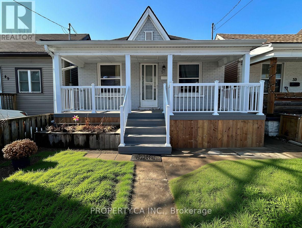 51 FAIRVIEW AVENUE, Hamilton, Ontario