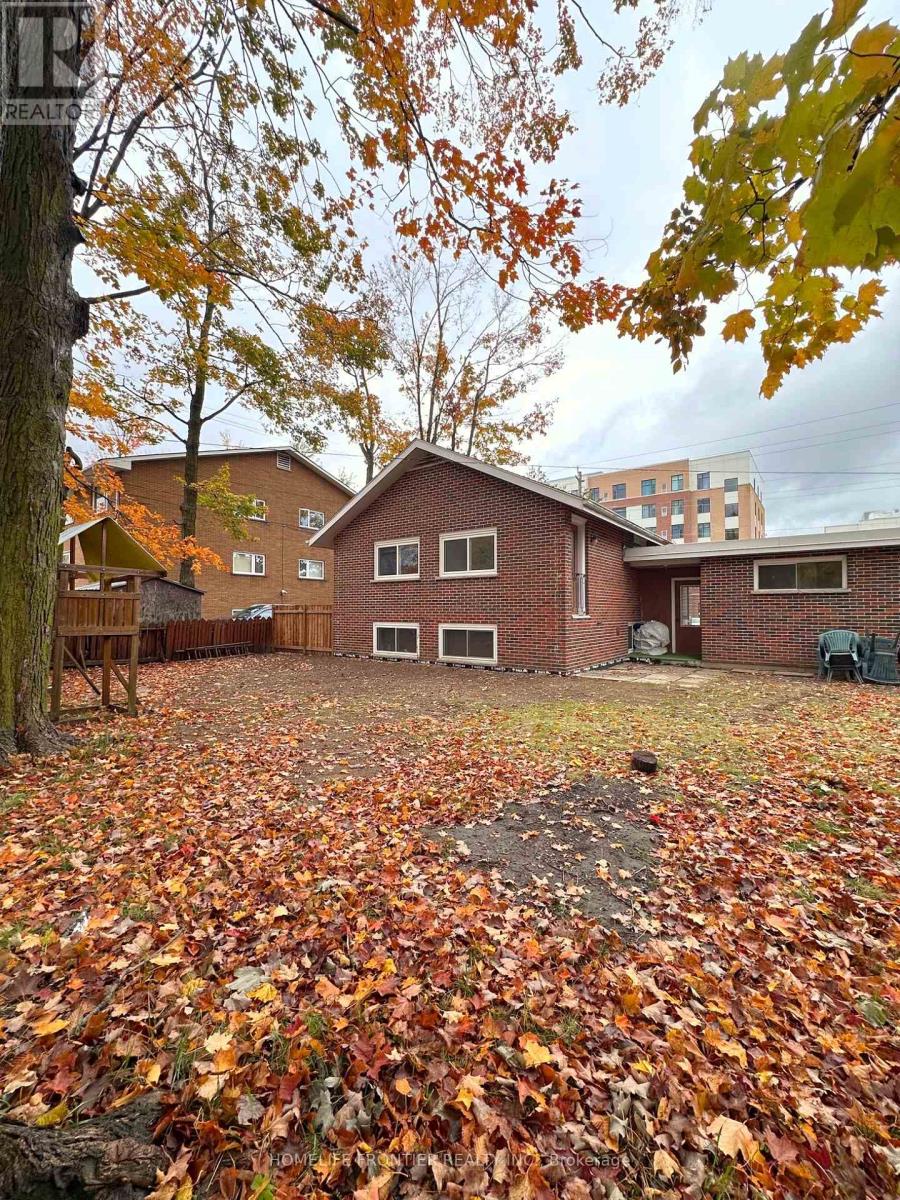 233 West Street N, Orillia, Ontario L3V 5C9 - Photo 22 - S14095782