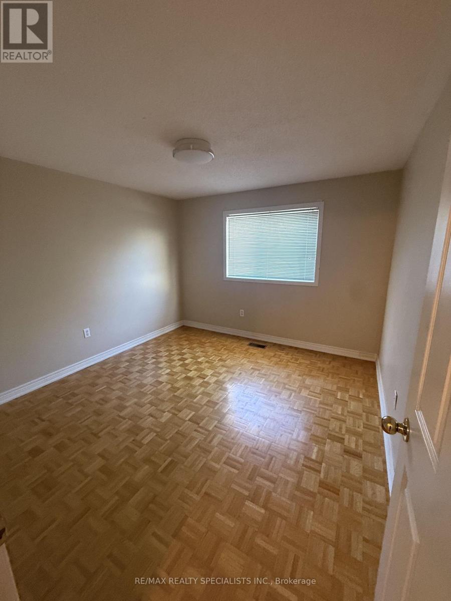 Main & 2nd - 2535 Raglan Court, Mississauga (Central Erin Mills), Ontario  L5M 5L5 - Photo 10 - W14104798