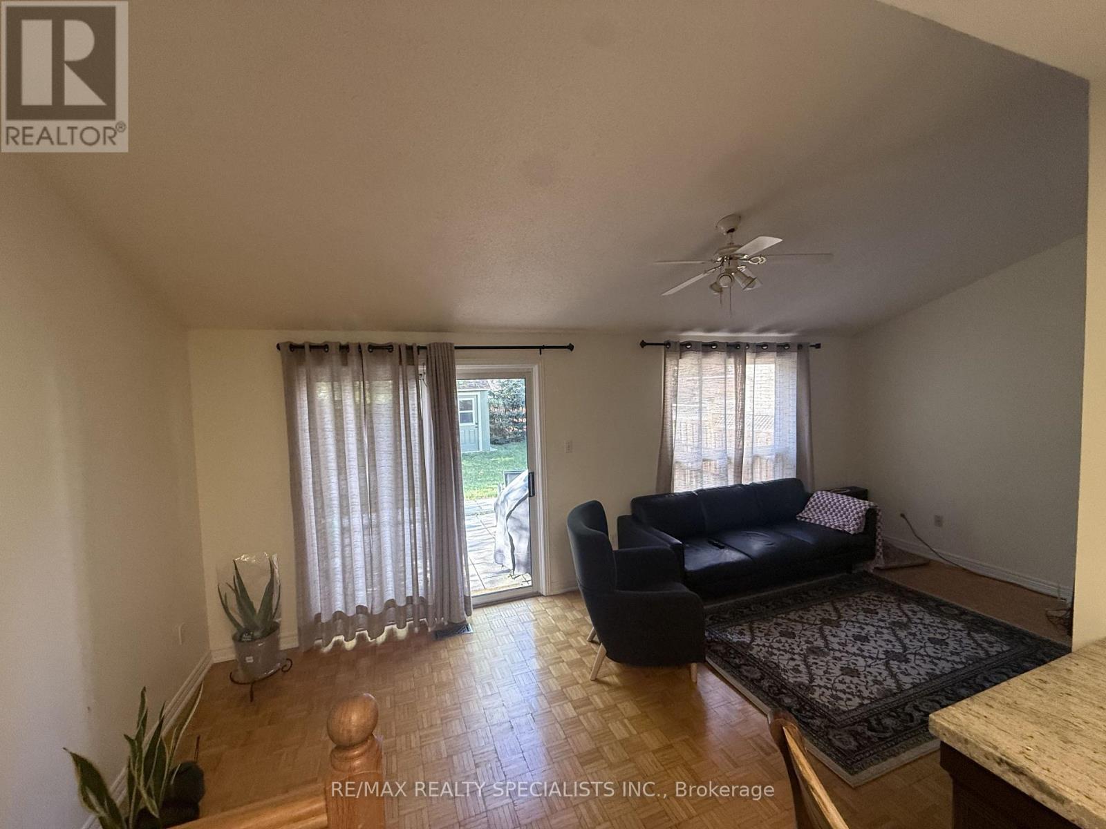Main & 2nd - 2535 Raglan Court, Mississauga (Central Erin Mills), Ontario  L5M 5L5 - Photo 3 - W14104798