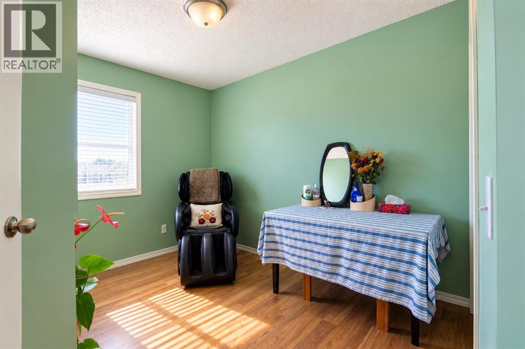29 Elgin Mews SE, Calgary, Alberta  T2Z 4J9 - Photo 22 - A2351535