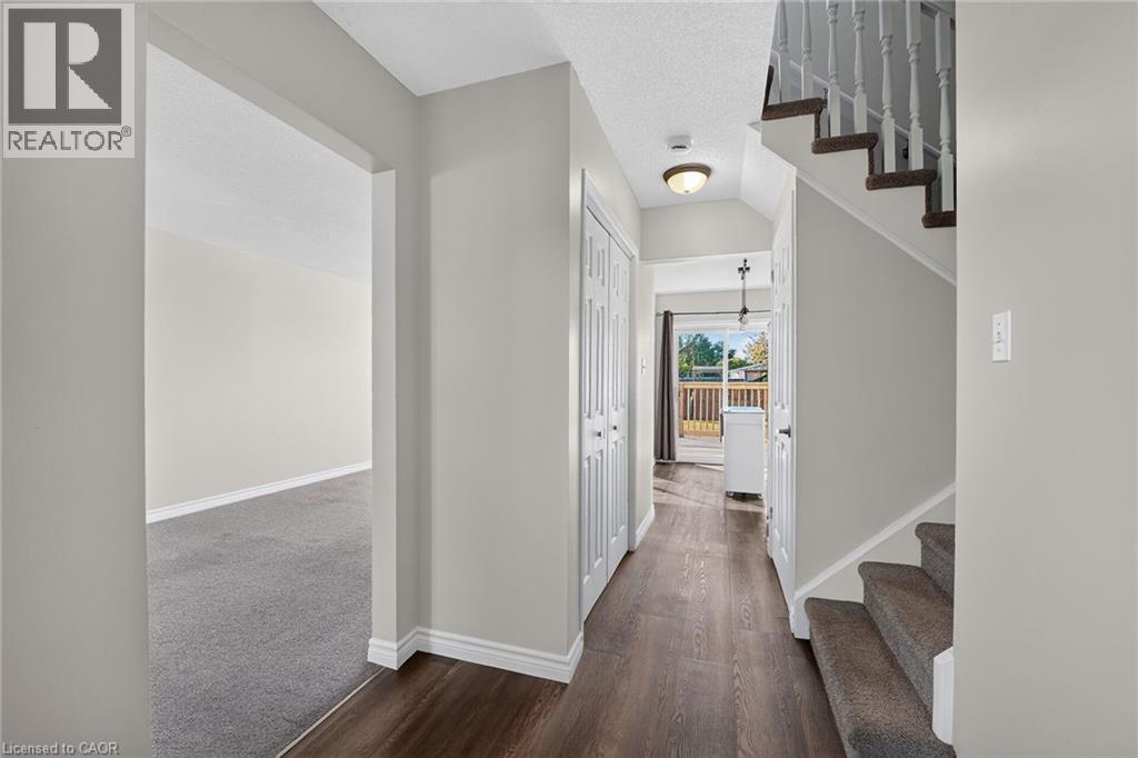 4996 Greenlane Road, Beamsville, Ontario  L3J 0C1 - Photo 5 - 40870751