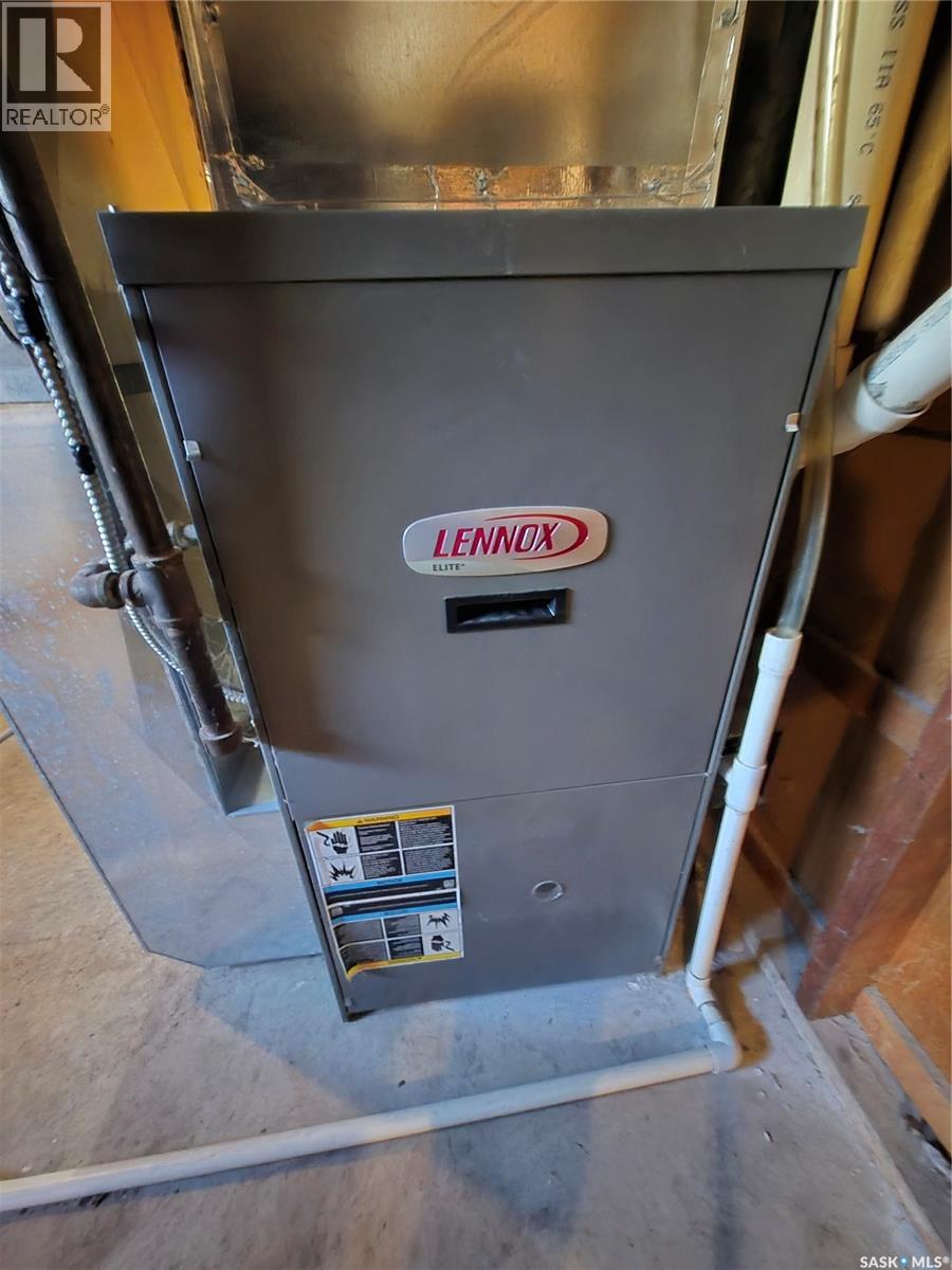505 Bertrand Avenue, Radville, Saskatchewan  S0C 2G0 - Photo 29 - SK051703