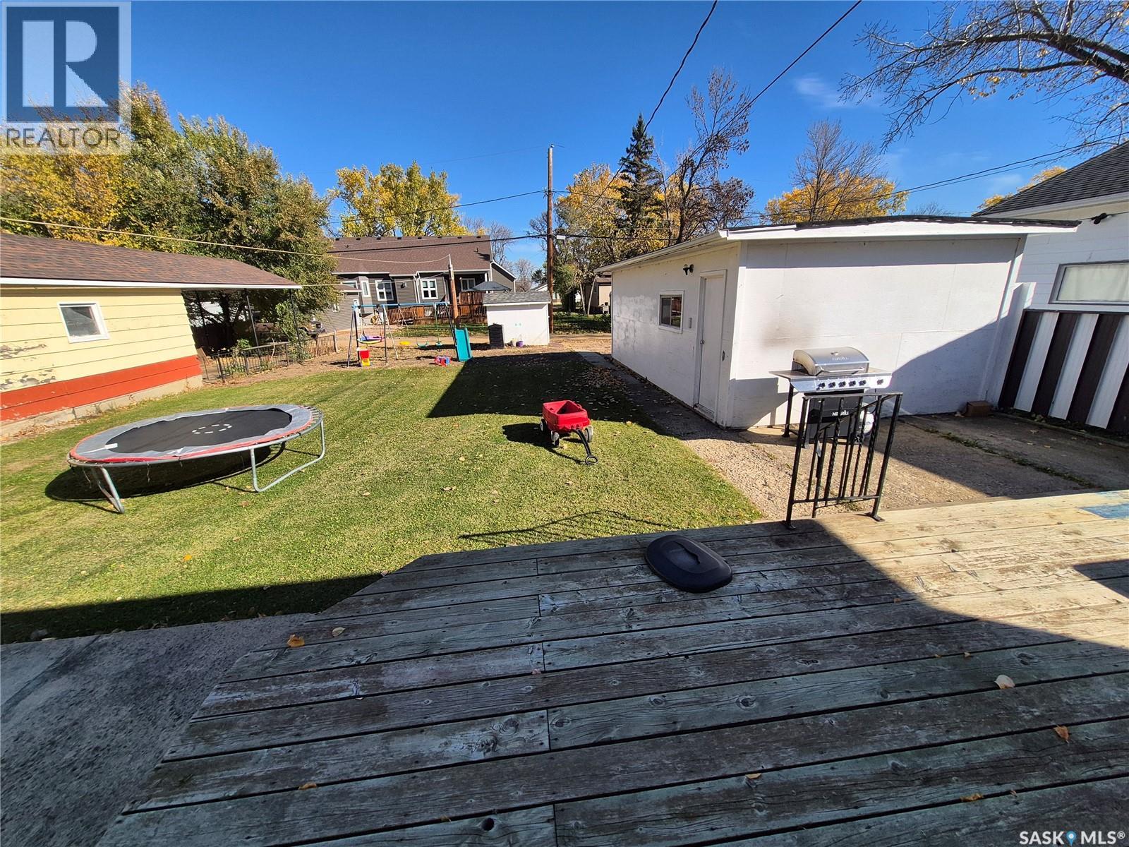 505 Bertrand Avenue, Radville, Saskatchewan  S0C 2G0 - Photo 40 - SK051703